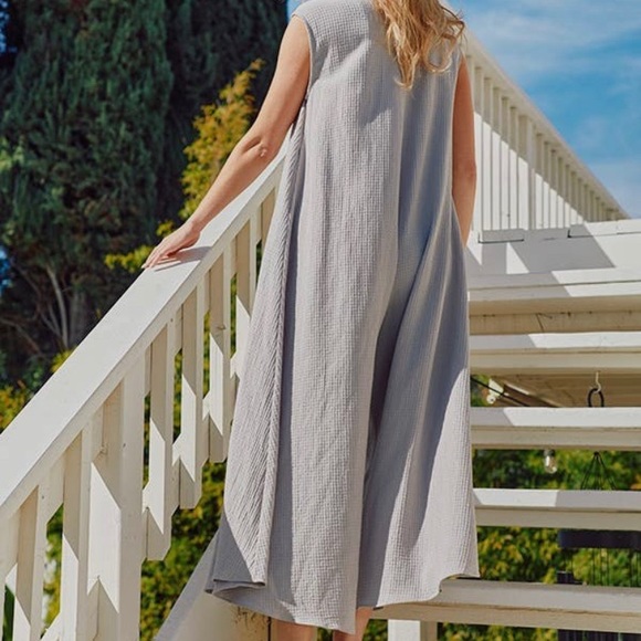 Gauze Material Sleeveless Jumper - Picture 4 of 4